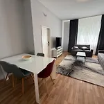 1 Room In Central Location-Magnolia