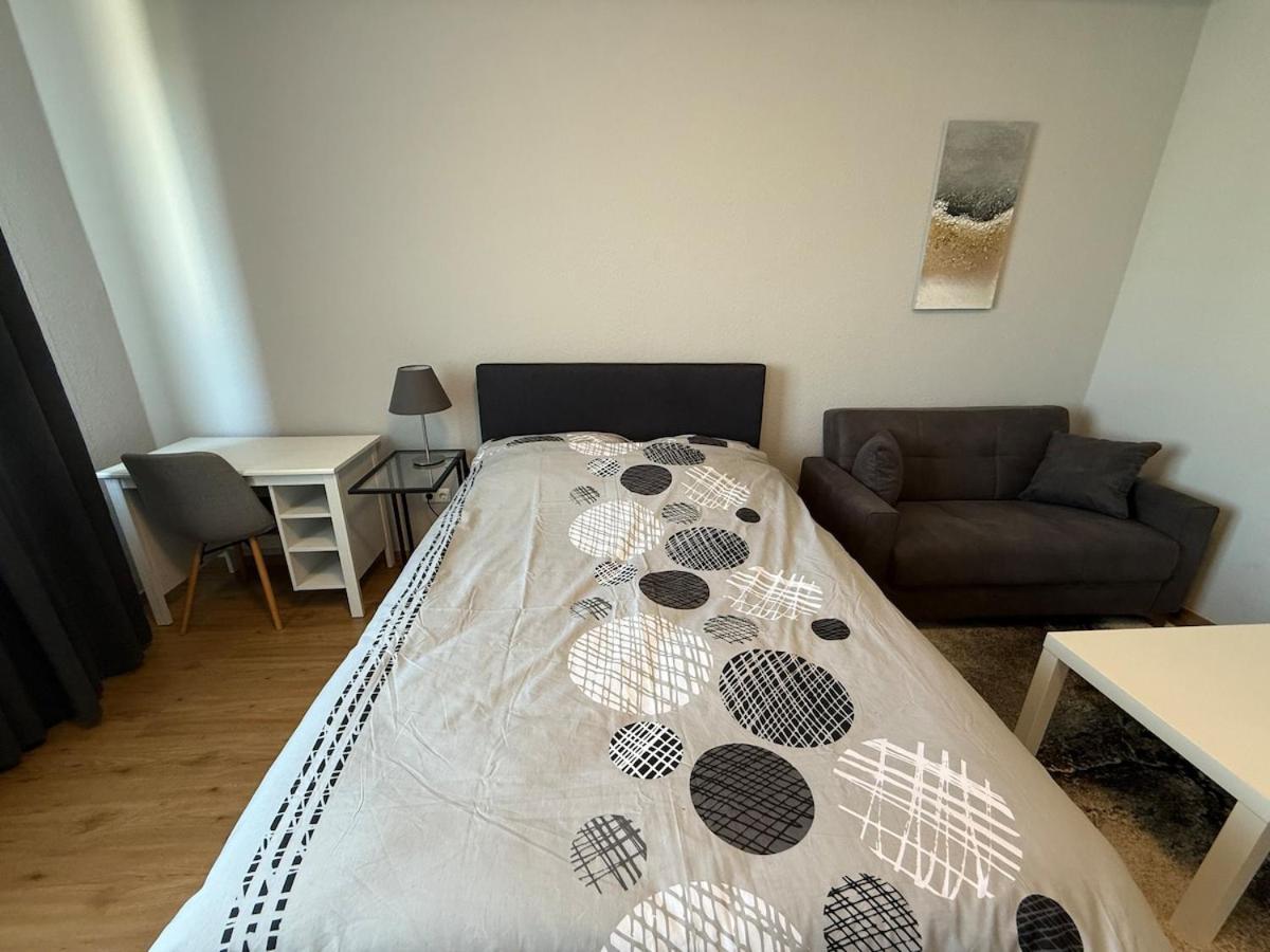 1 In Location-magnolia Apartment